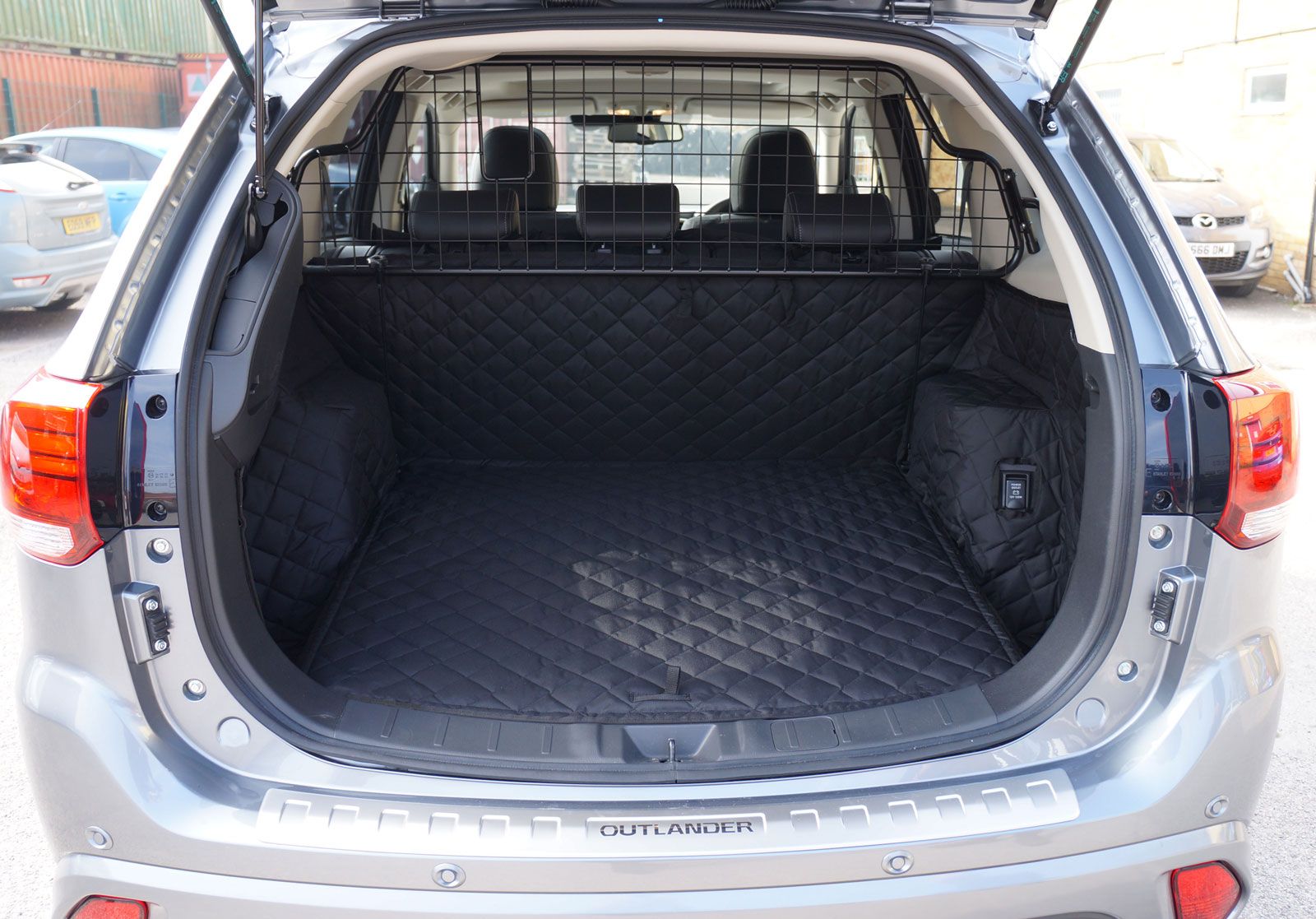 Audi a6 avant boot liner