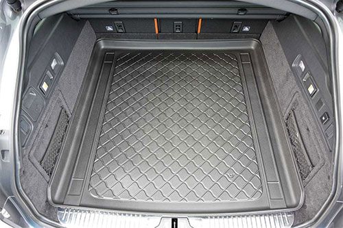 Jaguar XF Sportbrake (2017 - Present) Boot Liner Tray in use