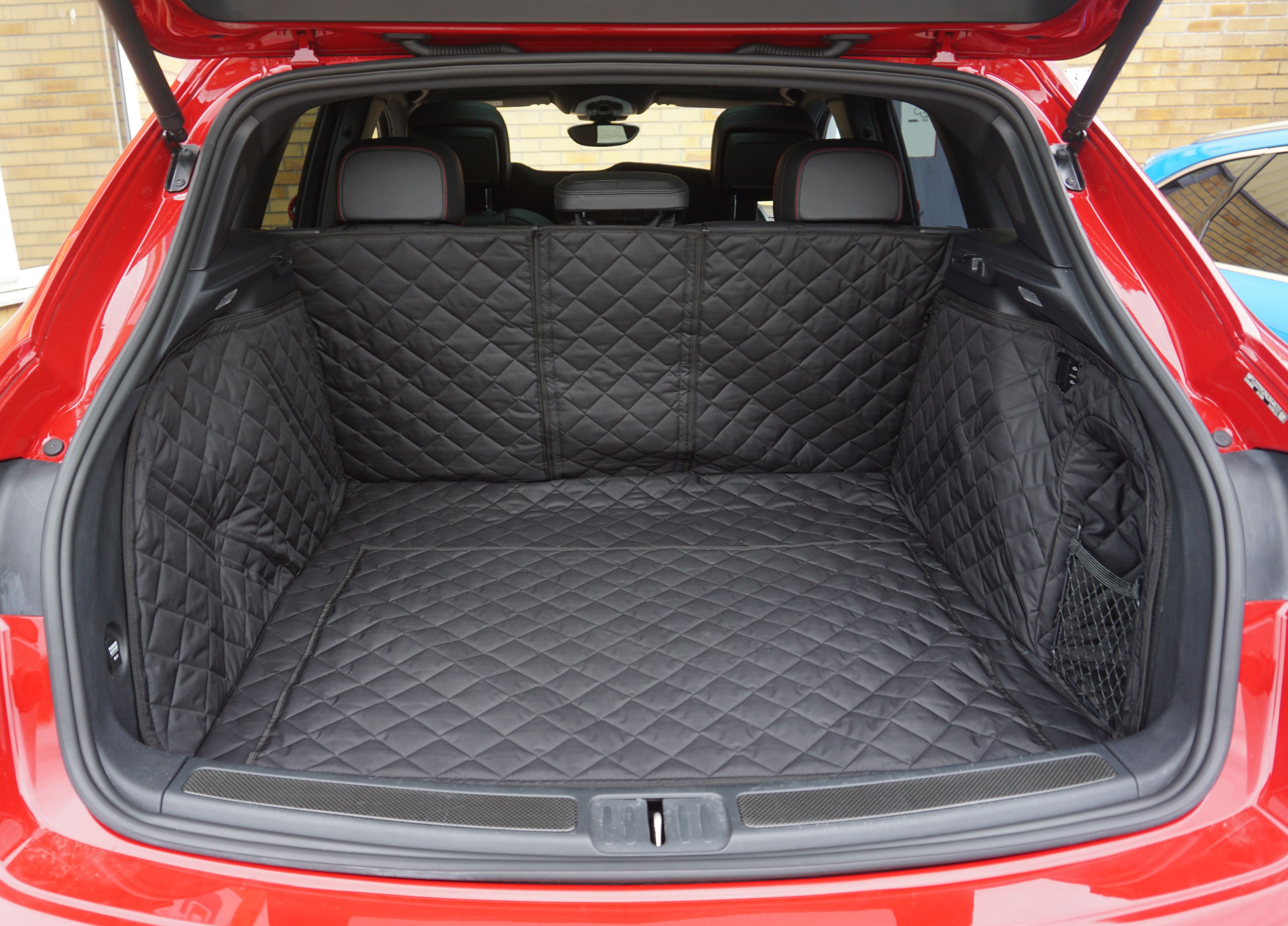 Porsche Macan -  Fully Tailored Bootliner