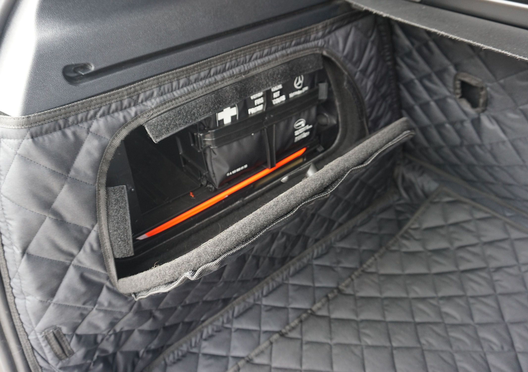 1 Piece Fully Tailored Boot Liner