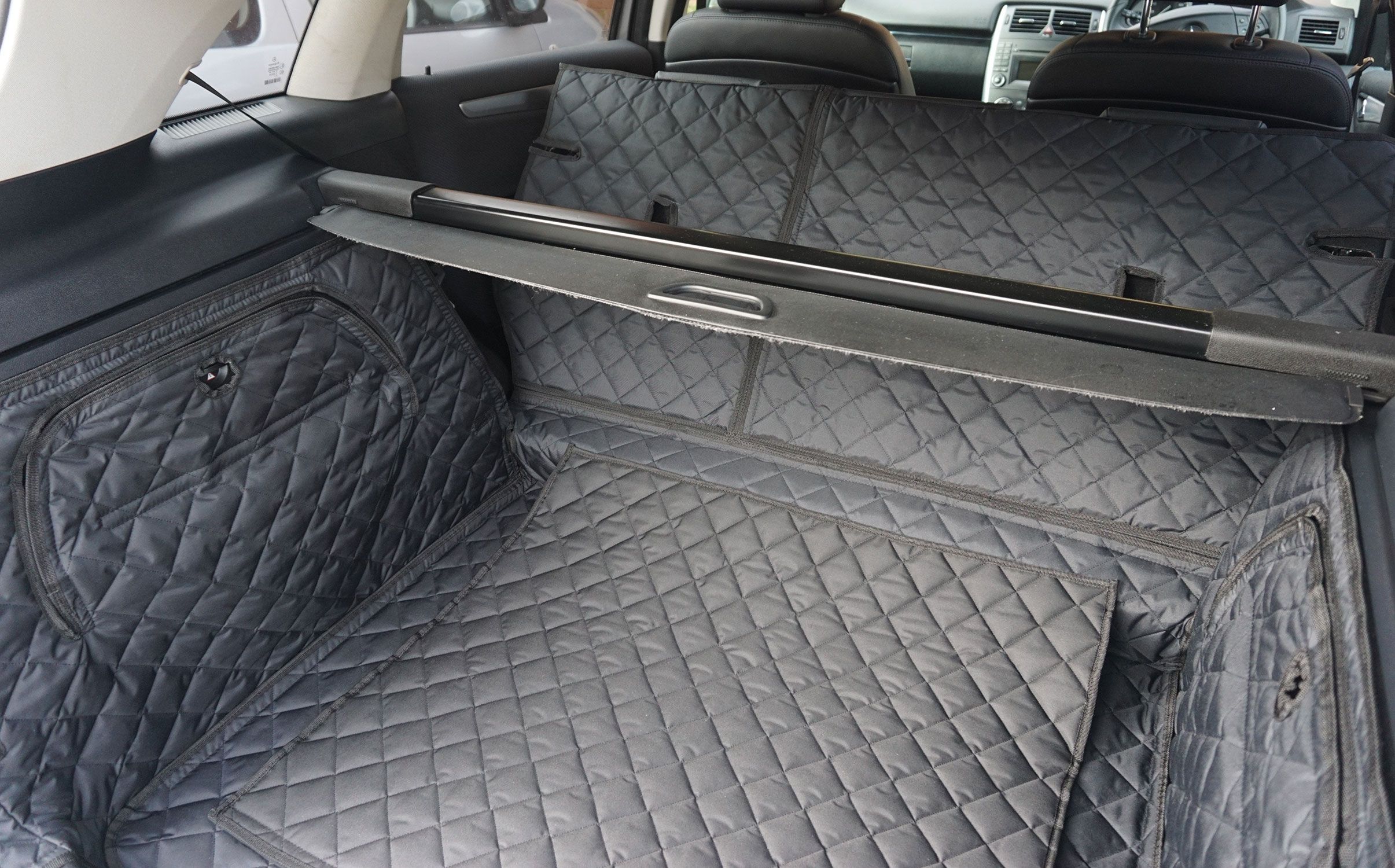 1 Piece Fully Tailored Boot Liner