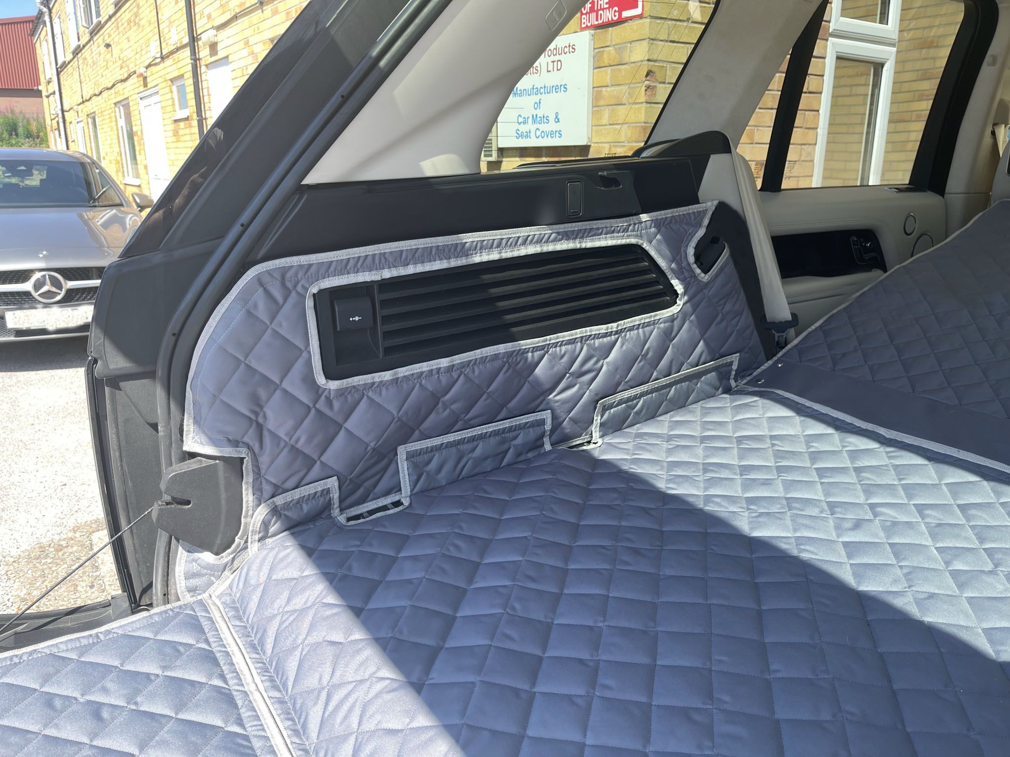 1 Piece Fully Tailored Boot Liner