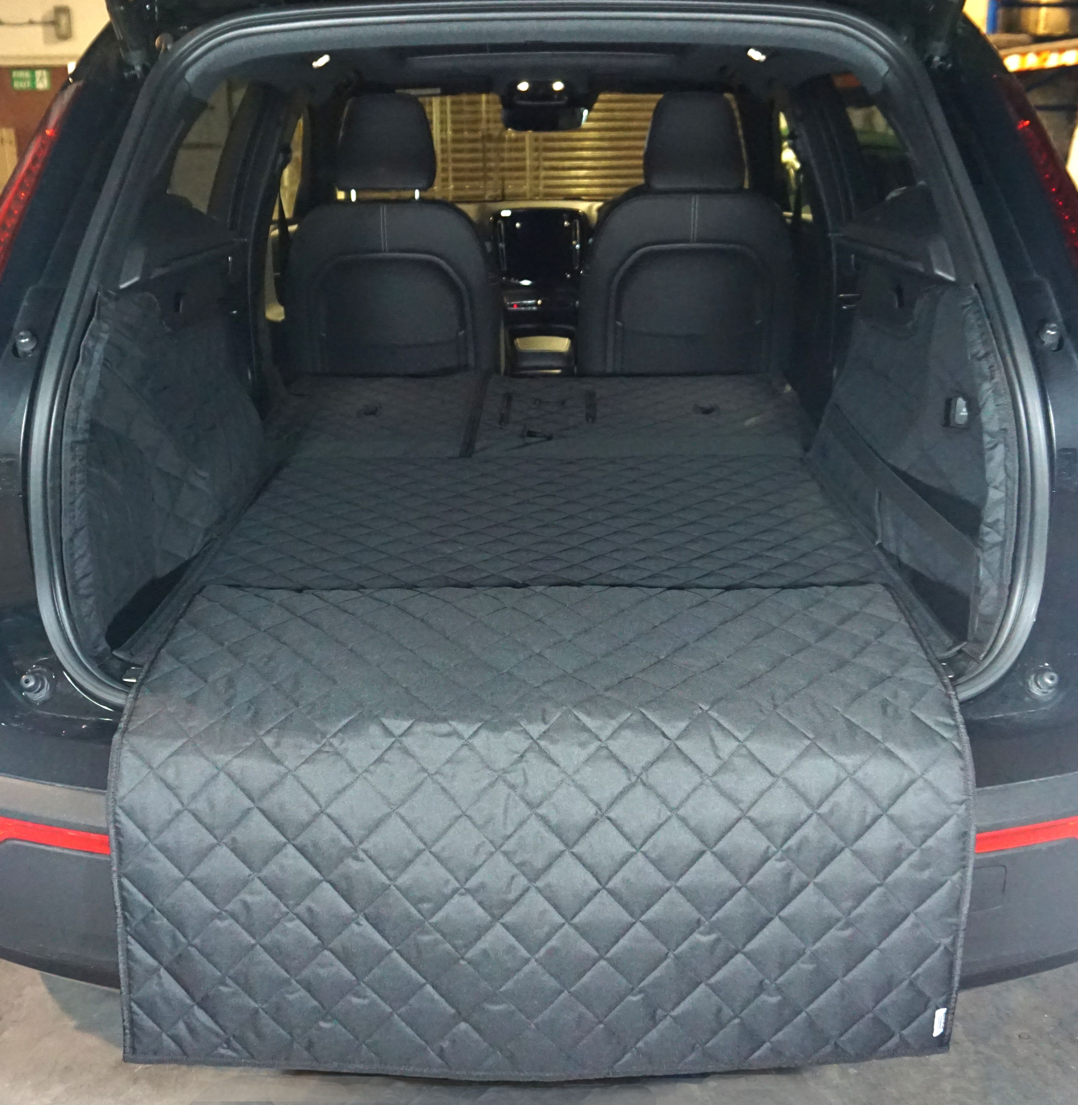 1 Piece Fully Tailored Boot Liner