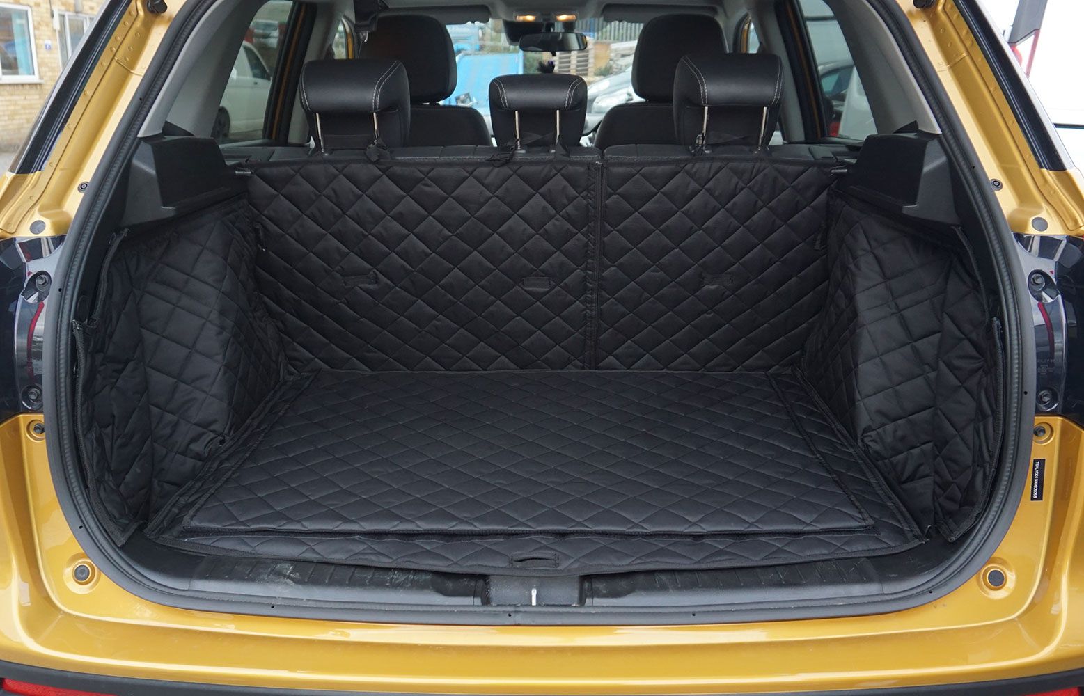 1 Piece Fully Tailored Boot Liner