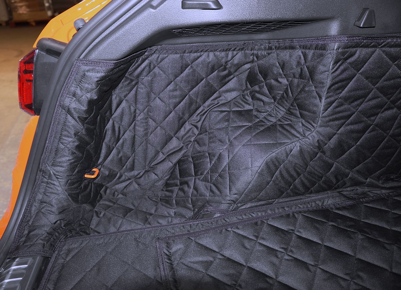 1 Piece Fully Tailored Boot Liner