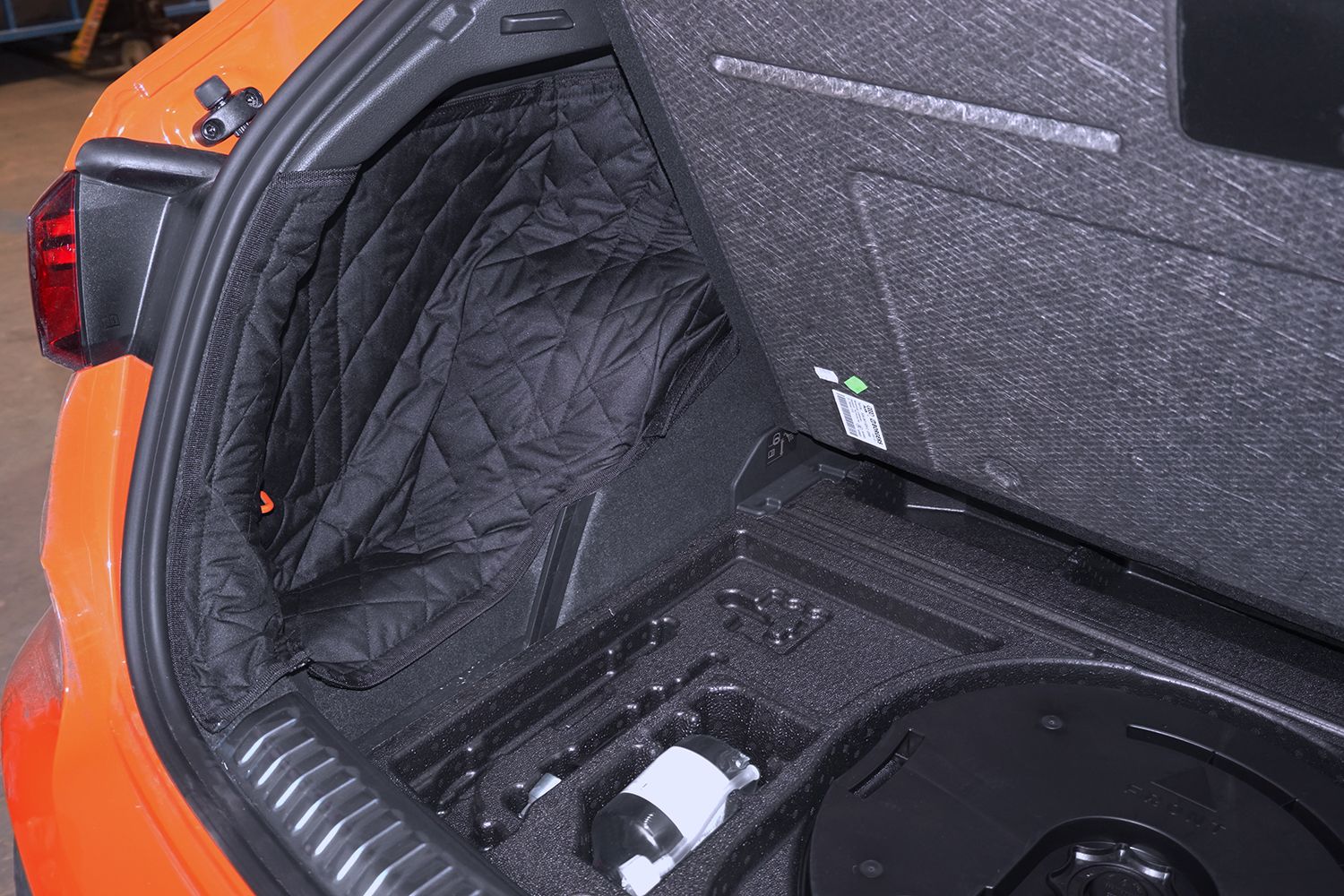 1 Piece Fully Tailored Boot Liner