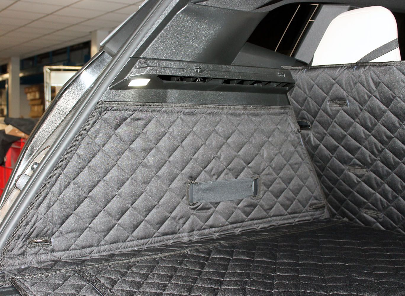 1 Piece Fully Tailored Boot Liner