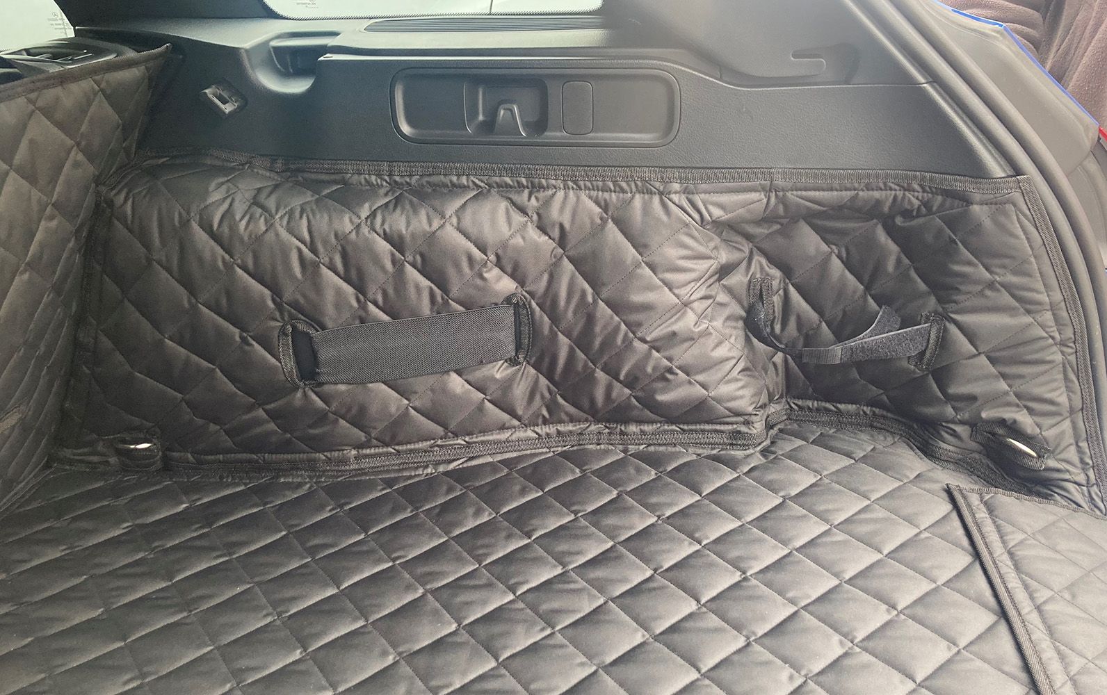 1 Piece Fully Tailored Boot Liner