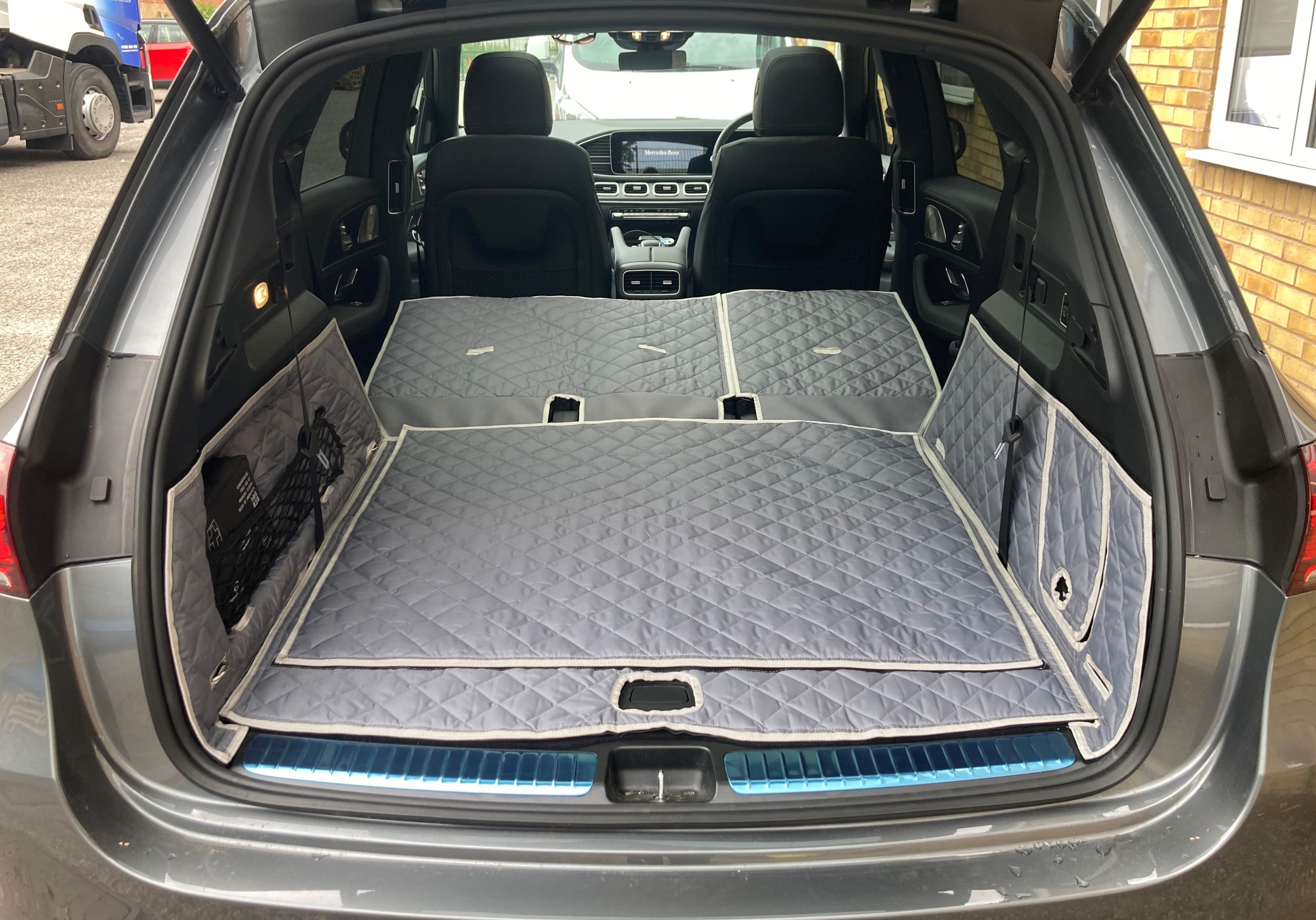 1 Piece Fully Tailored Boot Liner