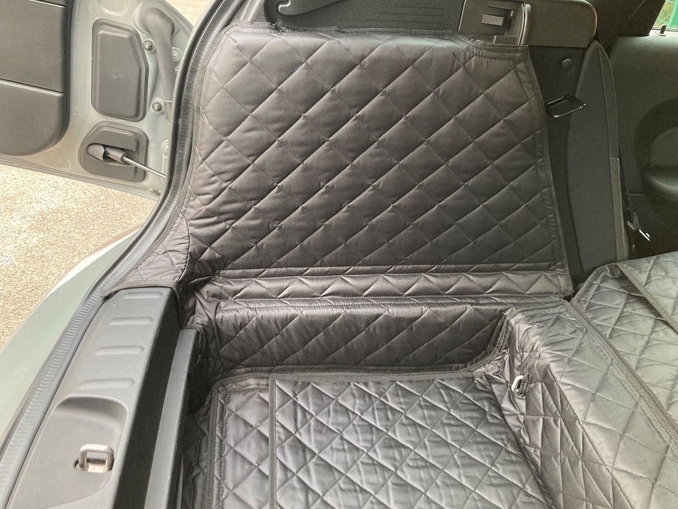 1 Piece Fully Tailored Boot Liner