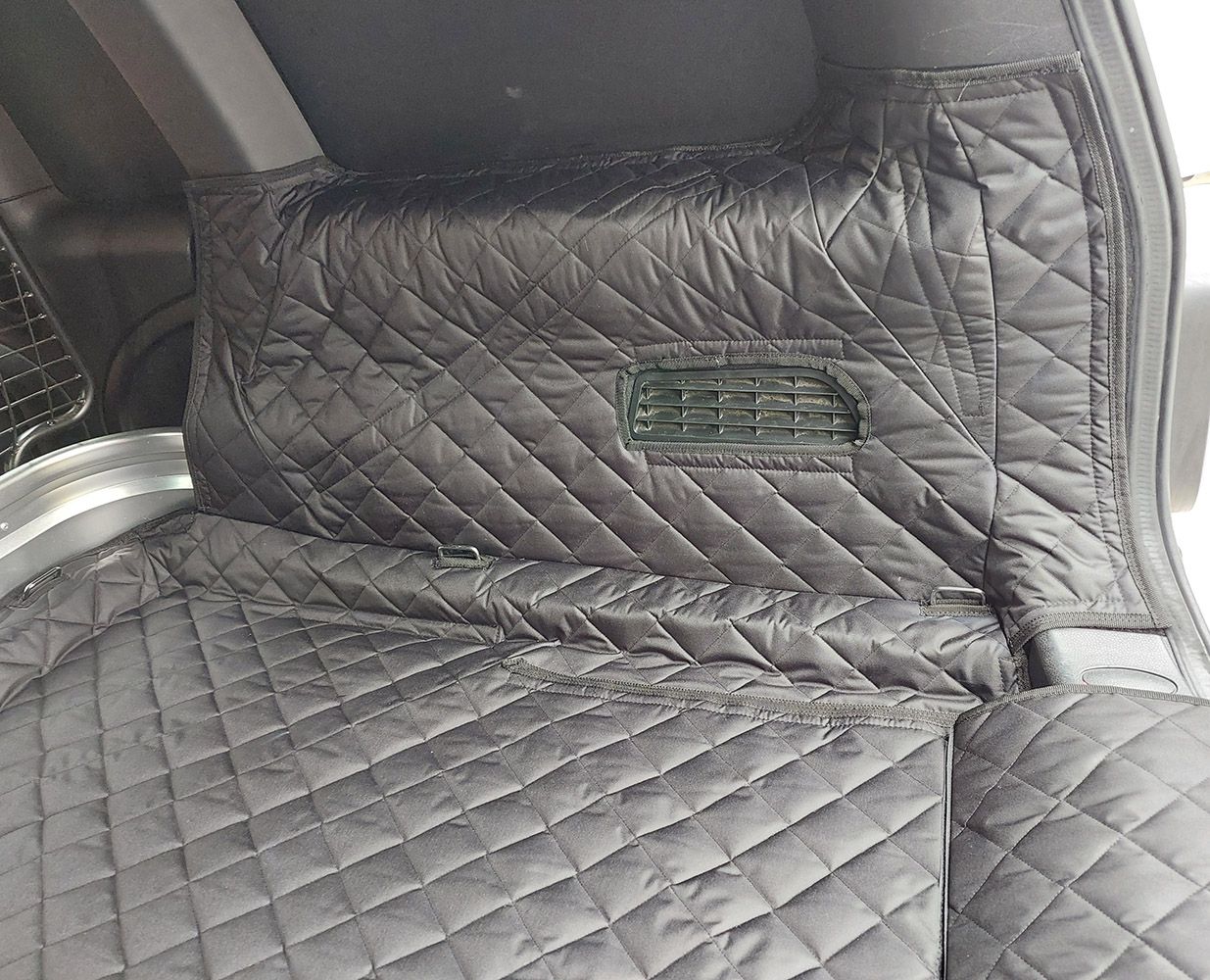 1 Piece Fully Tailored Boot Liner