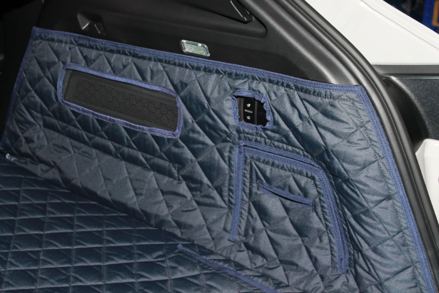 1 Piece Fully Tailored Boot Liner