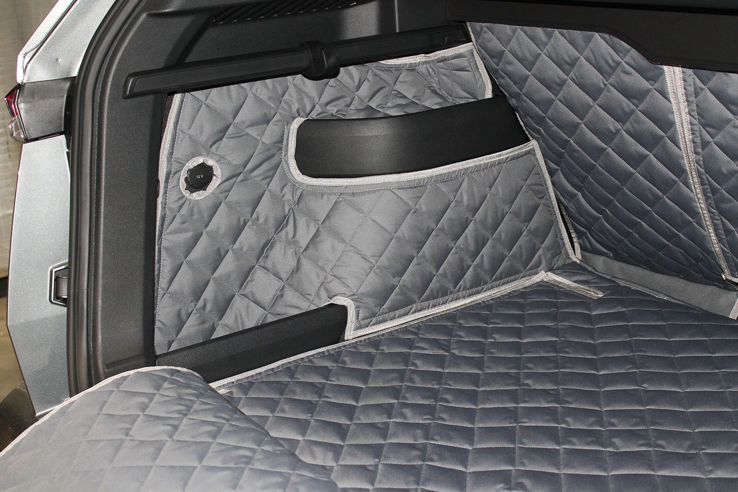 1 Piece Fully Tailored Boot Liner