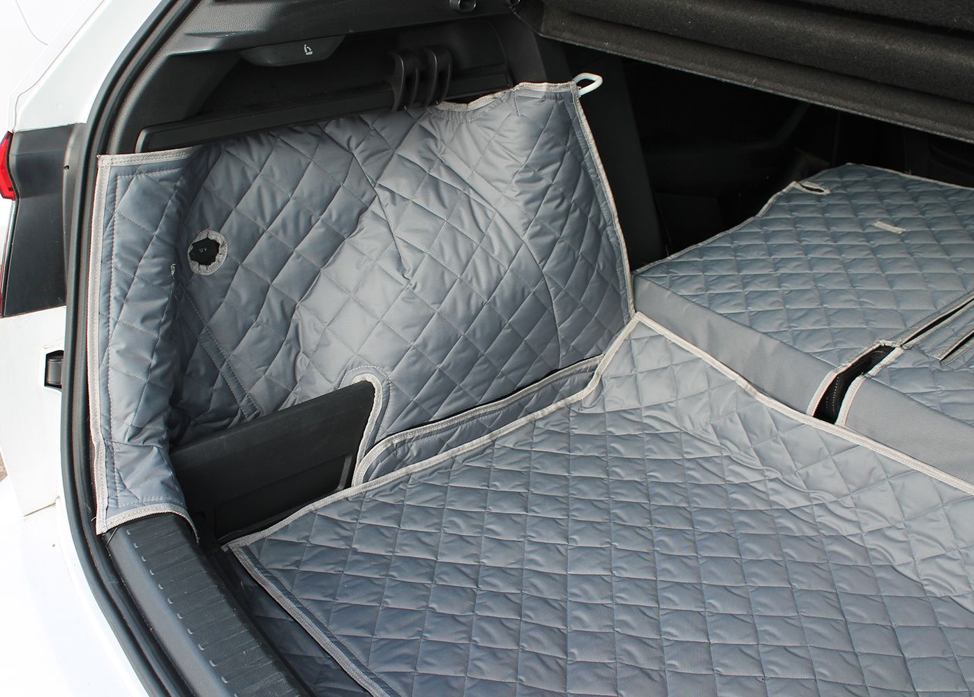 1 Piece Fully Tailored Boot Liner