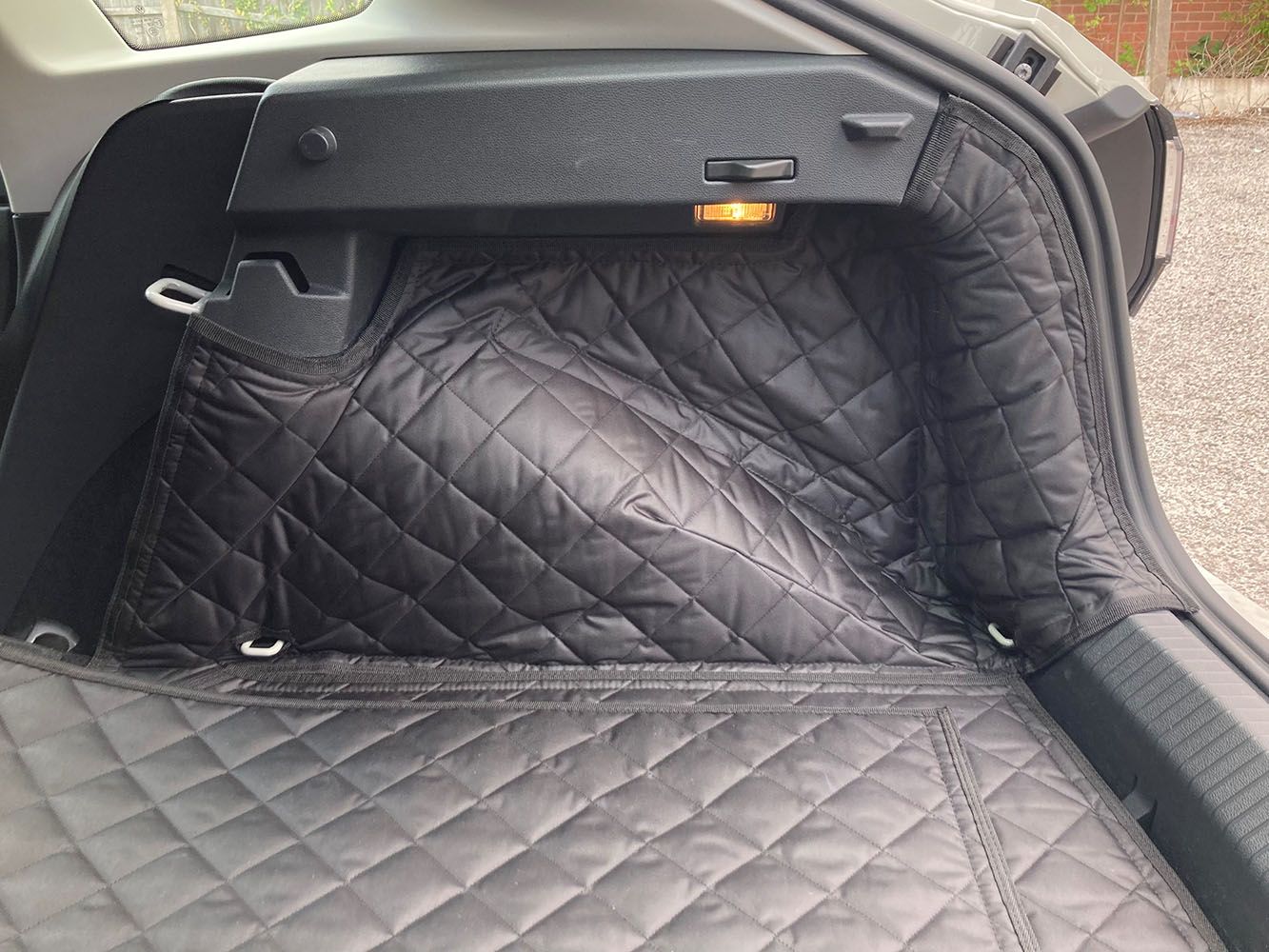 1 Piece Fully Tailored Boot Liner