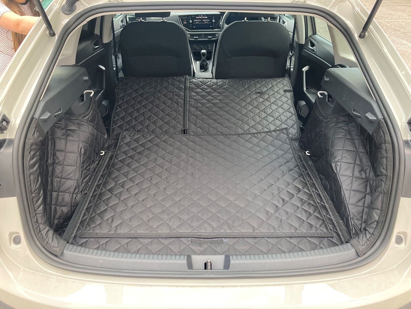 1 Piece Fully Tailored Boot Liner